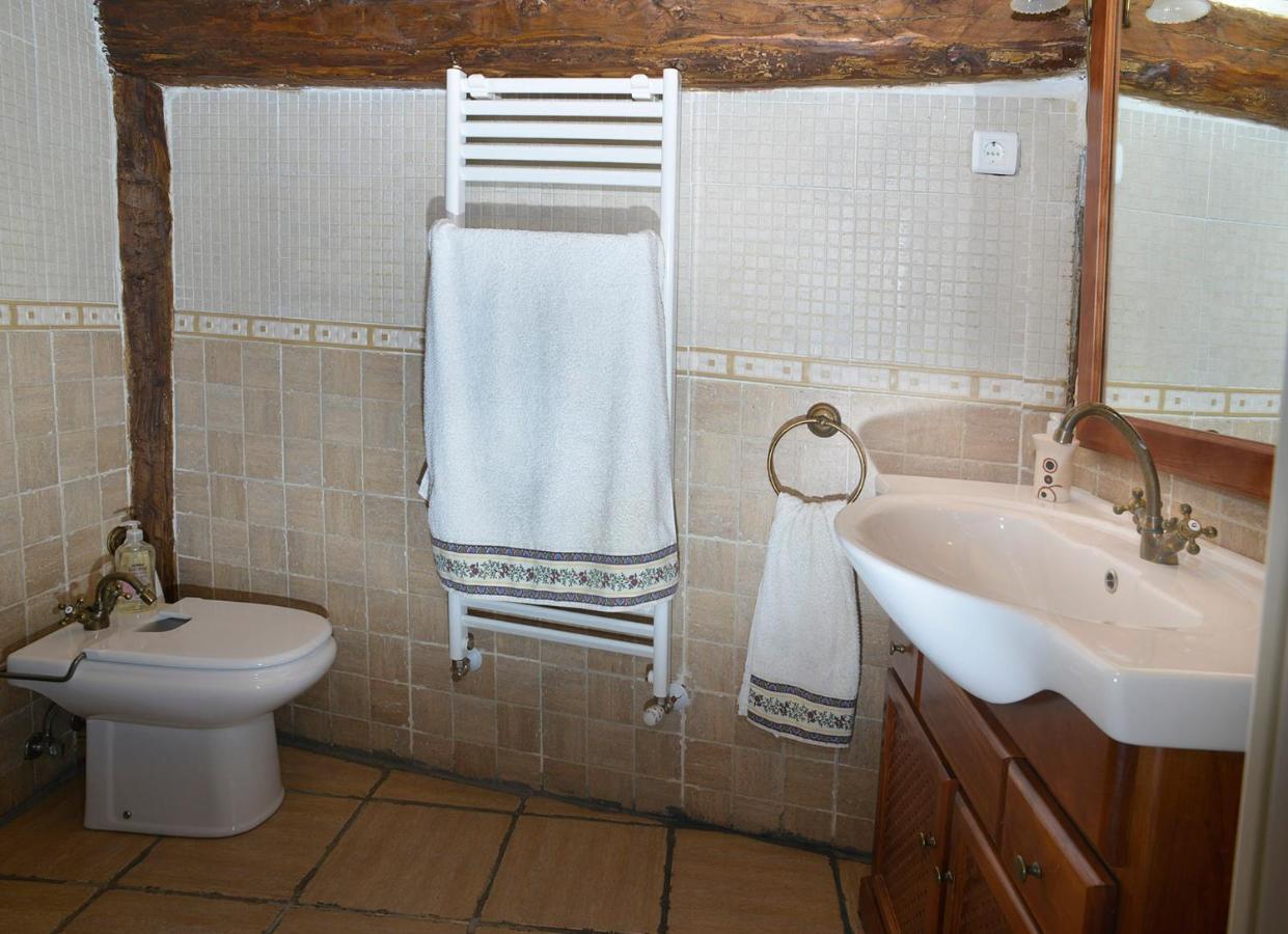 La Casita De Leire Guest House Tamajon Екстериор снимка